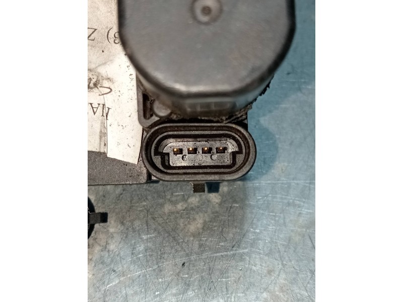 Recambio de motor cierre centralizado delantero izquierdo para fiat bravo (182) 1.9 jtd cat referencia OEM IAM  3P 