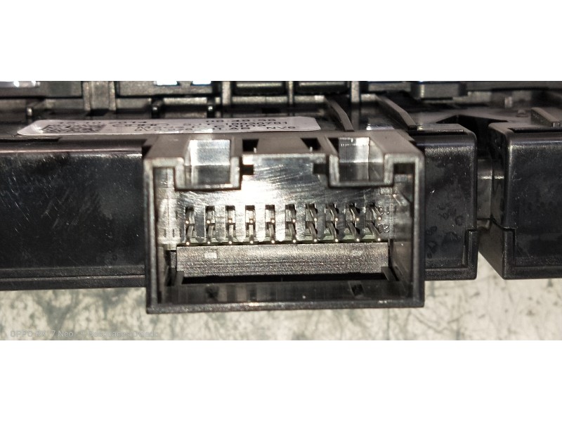 Recambio de mando multifuncion para audi a3 sedán(8vs) attraction referencia OEM IAM 8V0925301AB  