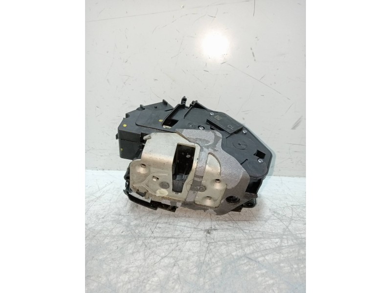 Recambio de motor cierre centralizado delantero derecho para ford fiesta (ccn) sync edition referencia OEM IAM 40644138 AM5AU218