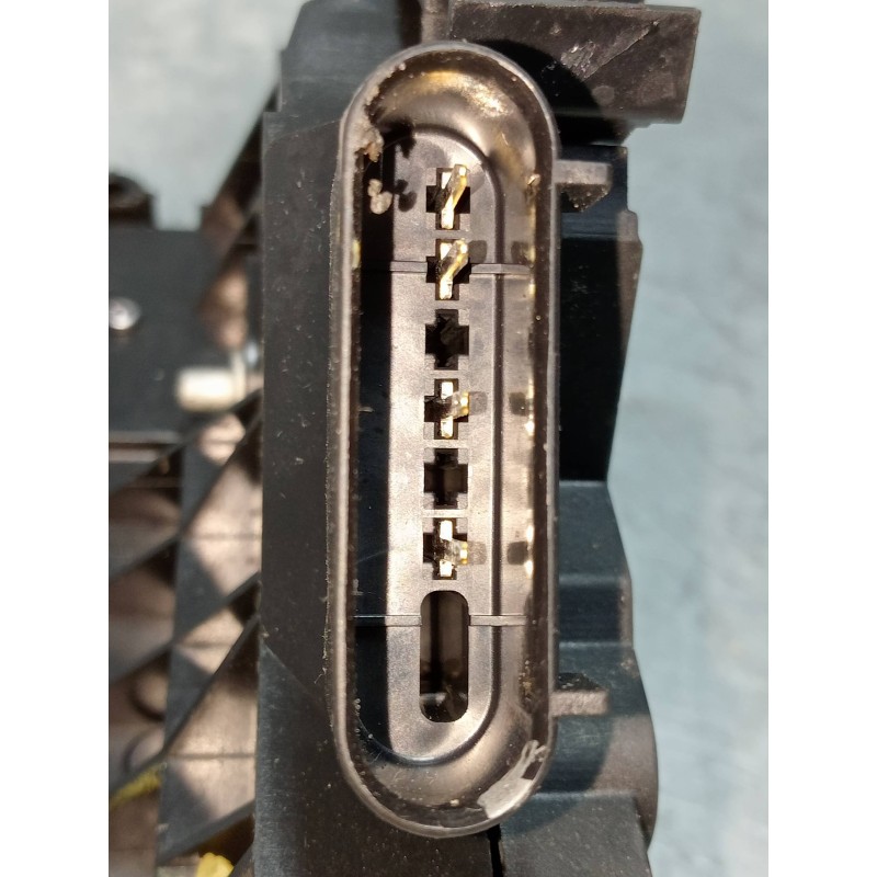 Recambio de motor cierre centralizado delantero derecho para ford fiesta (ccn) sync edition referencia OEM IAM 40644138 AM5AU218
