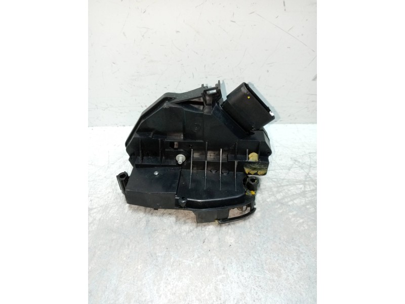 Recambio de motor cierre centralizado delantero derecho para ford fiesta (ccn) sync edition referencia OEM IAM 40644138 AM5AU218