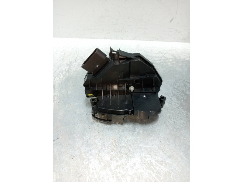 Recambio de motor cierre centralizado delantero izquierdo para ford fiesta (ccn) sync edition referencia OEM IAM 40534138 AM5AU2