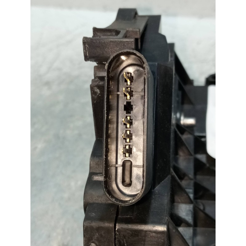 Recambio de motor cierre centralizado delantero izquierdo para ford fiesta (cb1) ambiente referencia OEM IAM 40534133 8A6AA21813