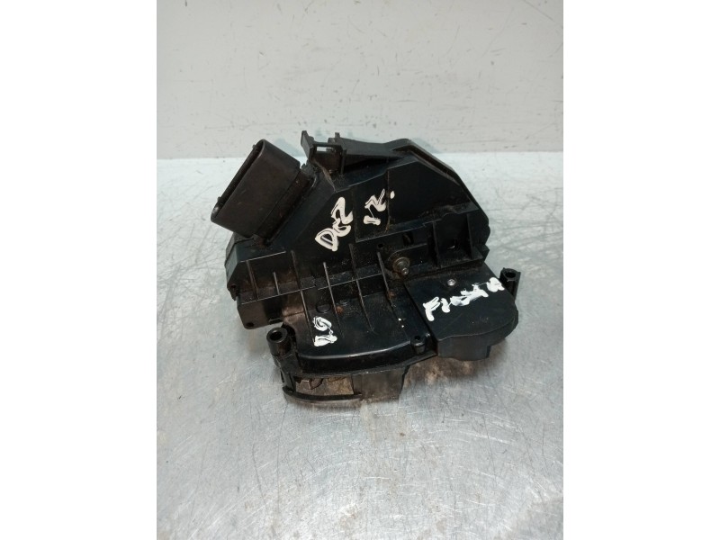 Recambio de motor cierre centralizado delantero izquierdo para ford fiesta (cb1) ambiente referencia OEM IAM 40534133 8A6AA21813