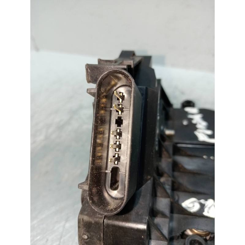 Recambio de motor cierre centralizado delantero izquierdo para ford fiesta (cb1) ambiente referencia OEM IAM 40534133 8A6AA21813