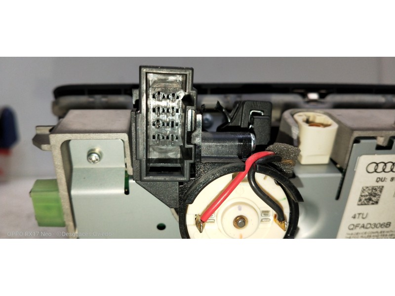 Recambio de pantalla multifuncion para audi a3 sedán(8vs) attraction referencia OEM IAM   