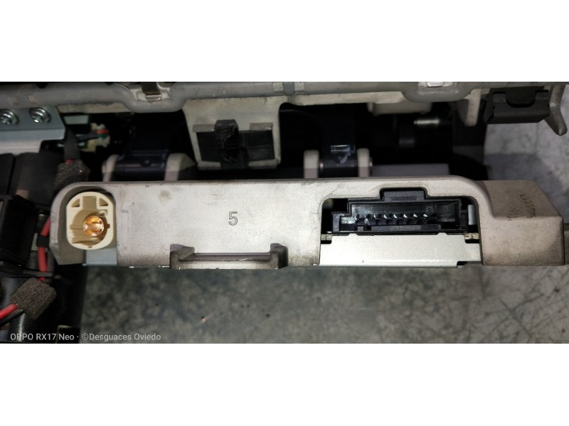 Recambio de pantalla multifuncion para audi a3 sedán(8vs) attraction referencia OEM IAM   