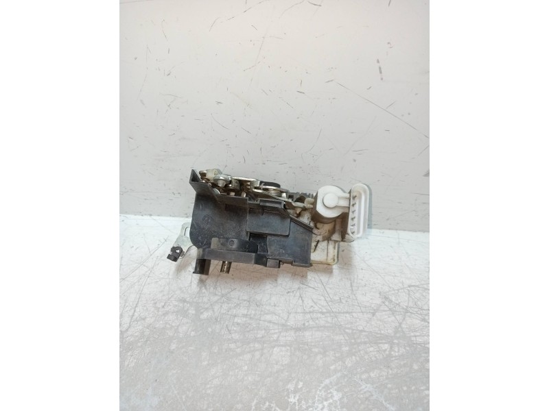 Recambio de motor cierre centralizado delantero derecho para fiat punto berlina (188) 1.9 diesel eco referencia OEM IAM  3P 
