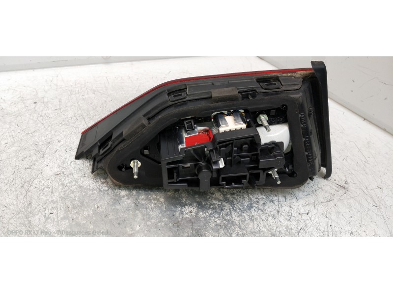 Recambio de piloto trasero derecho interior para audi a3 sedán(8vs) attraction referencia OEM IAM 8V5945094H 81220211 