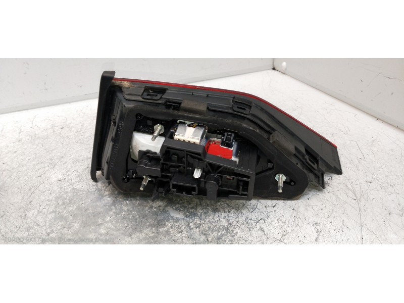 Recambio de piloto trasero izquierdo interior para audi a3 sedán(8vs) attraction referencia OEM IAM 8V5945093H 81220111 