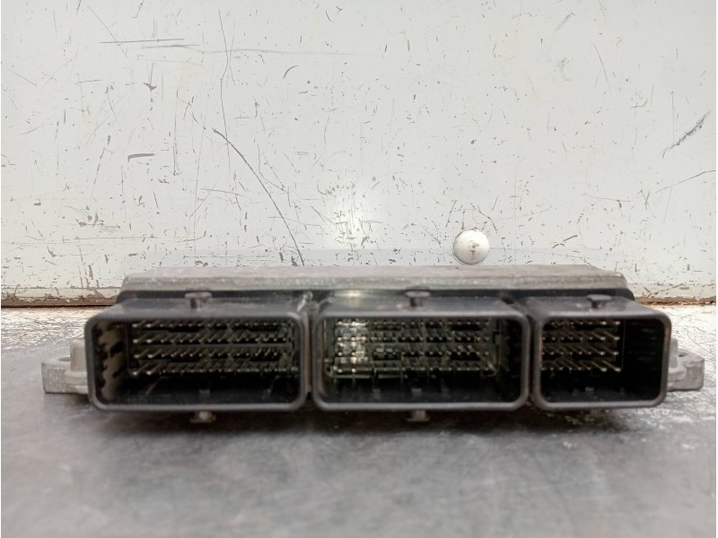 Recambio de centralita motor uce para renault clio iv technofeel referencia OEM IAM 237104736R 237103352R 143160405