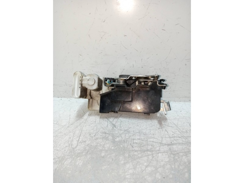 Recambio de motor cierre centralizado trasero izquierdo para fiat punto berlina (188) 1.2 16v elx referencia OEM IAM   5P