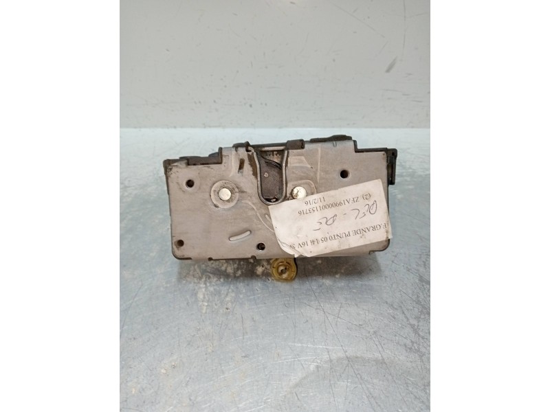 Recambio de motor cierre centralizado delantero derecho para fiat grande punto (199) 1.4 referencia OEM IAM 55701964 970573101 5