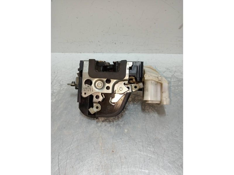 Recambio de motor cierre centralizado delantero derecho para fiat punto berlina (188) 1.9 diesel eco referencia OEM IAM  5P 5P