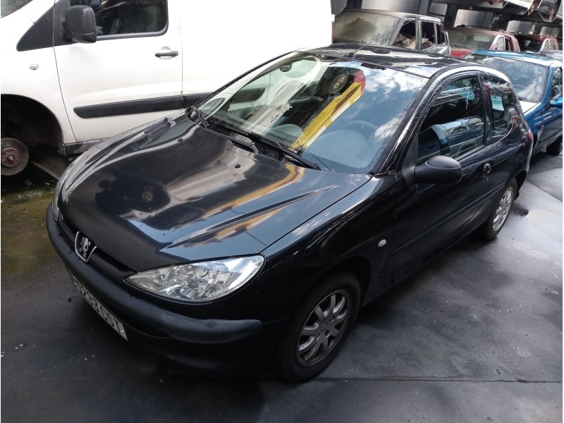 peugeot 206 berlina del año 2004
