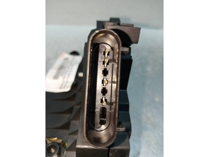 Recambio de motor cierre centralizado delantero derecho para ford fiesta (ccn) 1.25 16v cat referencia OEM IAM 40644138 AM5AU218