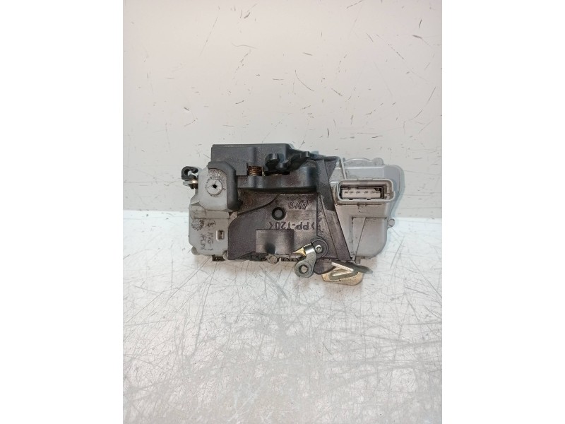 Recambio de motor cierre centralizado delantero izquierdo para citroen xsara coupe 1.8i 16v vts referencia OEM IAM  97 3P