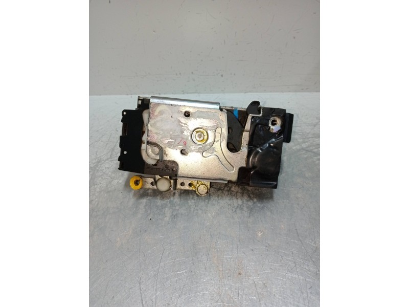 Recambio de motor cierre centralizado trasero derecho para ford fiesta (cbk) 1.4 tdci cat referencia OEM IAM   5P