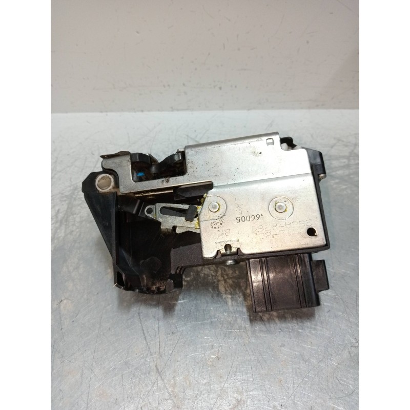 Recambio de motor cierre centralizado trasero derecho para ford fiesta (cbk) 1.4 tdci cat referencia OEM IAM   5P