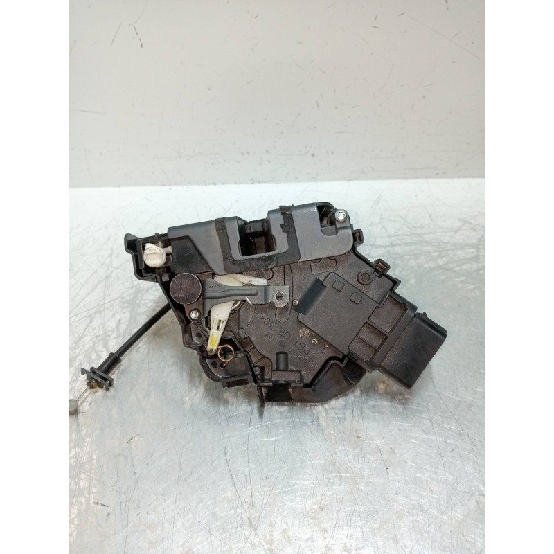 Recambio de motor cierre centralizado trasero derecho para ford focus berlina (cap) titanium referencia OEM IAM 4M5AR26412BC  4P