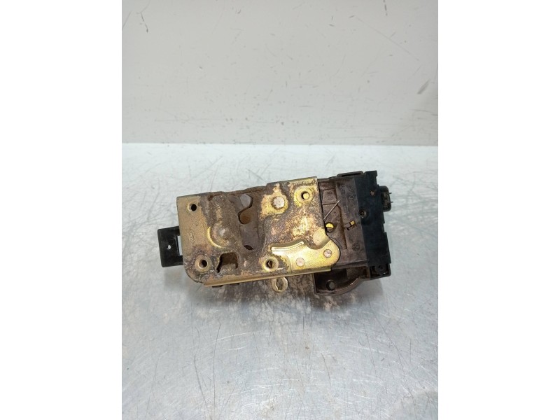 Recambio de motor cierre centralizado trasero izquierdo para ford focus berlina (cak) 1.8 tdci (5p) referencia OEM IAM 2S4AA2641