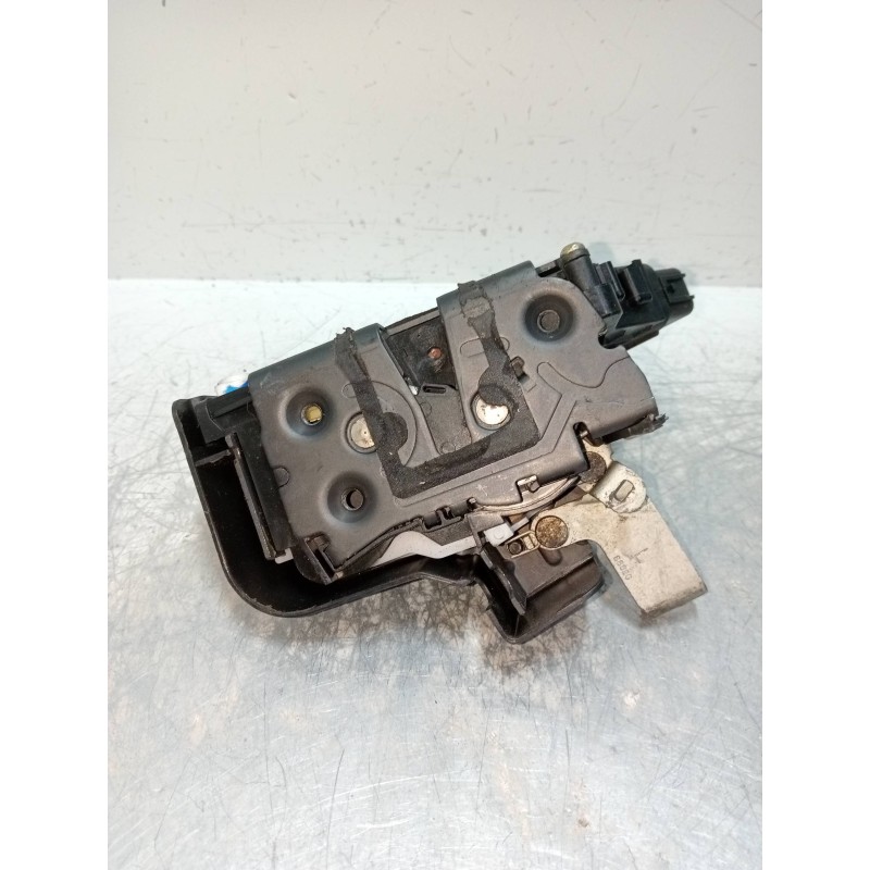 Recambio de motor cierre centralizado trasero izquierdo para ford focus berlina (cap) trend referencia OEM IAM 4M5AR26413BB  5P