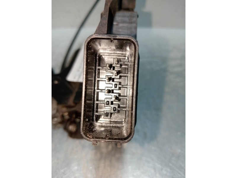 Recambio de motor cierre centralizado delantero derecho para ford focus berlina (cap) 2.0 tdci cat referencia OEM IAM   3P