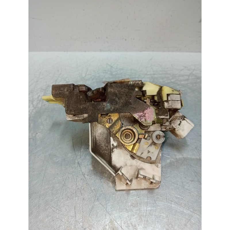 Recambio de motor cierre centralizado trasero derecho para ford focus berlina (cak) 1.8 tddi turbodiesel cat referencia OEM IAM 