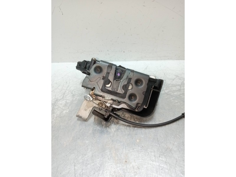 Recambio de motor cierre centralizado trasero derecho para ford focus berlina (cap) 1.6 16v cat referencia OEM IAM 4M5AR26412BB 