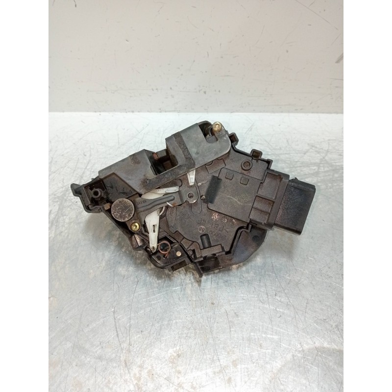 Recambio de motor cierre centralizado delantero derecho para ford focus sportbreak (cap) 1.6 tdci cat referencia OEM IAM 3M5AR21