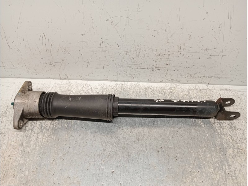 Recambio de amortiguador trasero derecho para kia carens (un) concept referencia OEM IAM 553111D020  