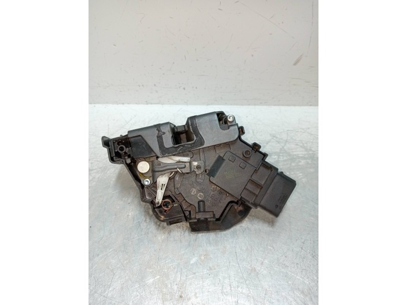 Recambio de motor cierre centralizado delantero derecho para ford focus lim. (cb4) 1.8 tdci turbodiesel cat referencia OEM IAM 7