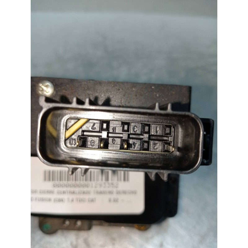 Recambio de motor cierre centralizado trasero derecho para ford fusion (cbk) 1.4 tdci cat referencia OEM IAM 2S6AA26412BH  5P