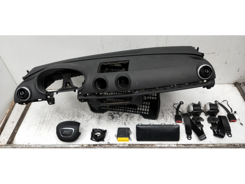 Recambio de kit airbag para audi a3 sedán(8vs) attraction referencia OEM IAM   