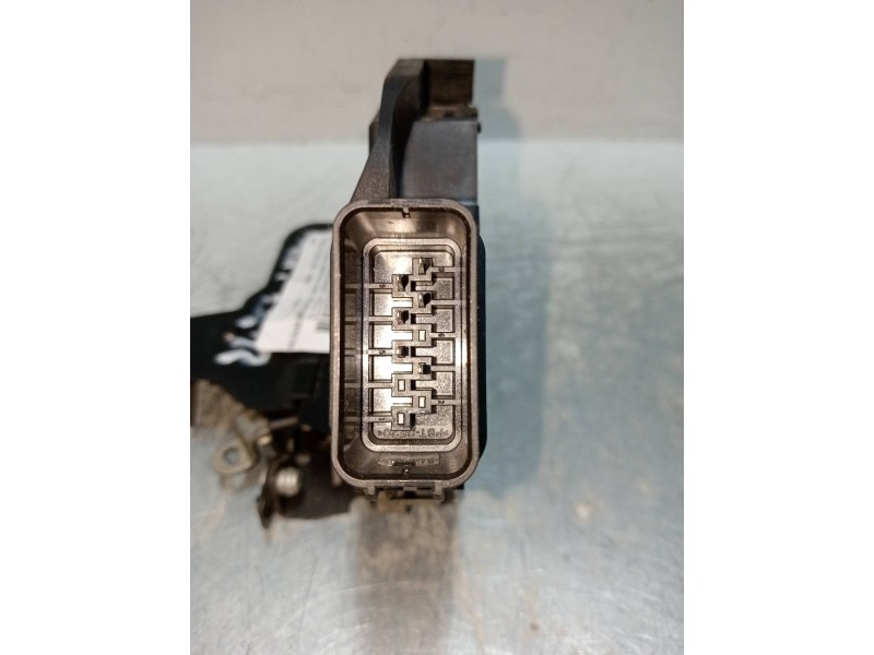 Recambio de motor cierre centralizado delantero derecho para ford focus lim. (cb4) referencia OEM IAM 7M5AR21812AA  5P