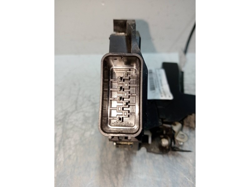 Recambio de motor cierre centralizado delantero izquierdo para ford focus lim. (cb4) business referencia OEM IAM 3M5AR21813ET 3P