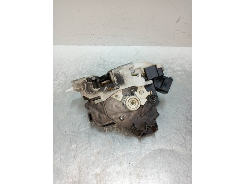 Recambio de motor cierre centralizado trasero derecho para ford mondeo turnier (ge) titanium x referencia OEM IAM   5P