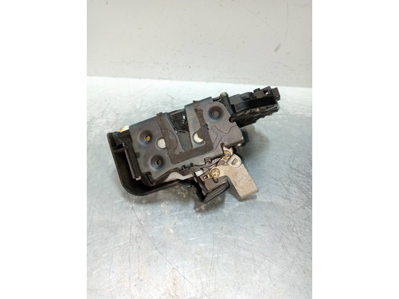 Recambio de motor cierre centralizado trasero izquierdo para ford mondeo ber. (ca2) referencia OEM IAM 4M5AA26413EB  4P