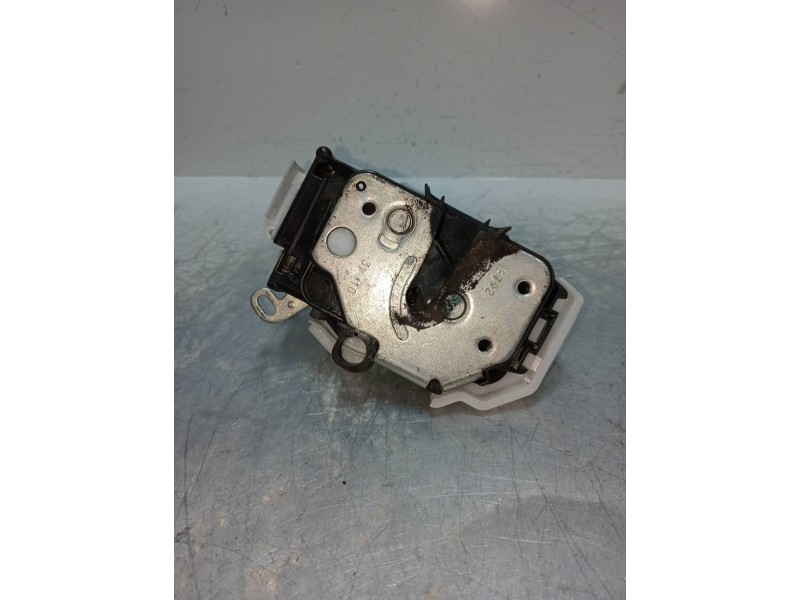 Recambio de motor cierre centralizado delantero derecho para ford ka (ccu) 1.3 tdci cat referencia OEM IAM 51794336  3P