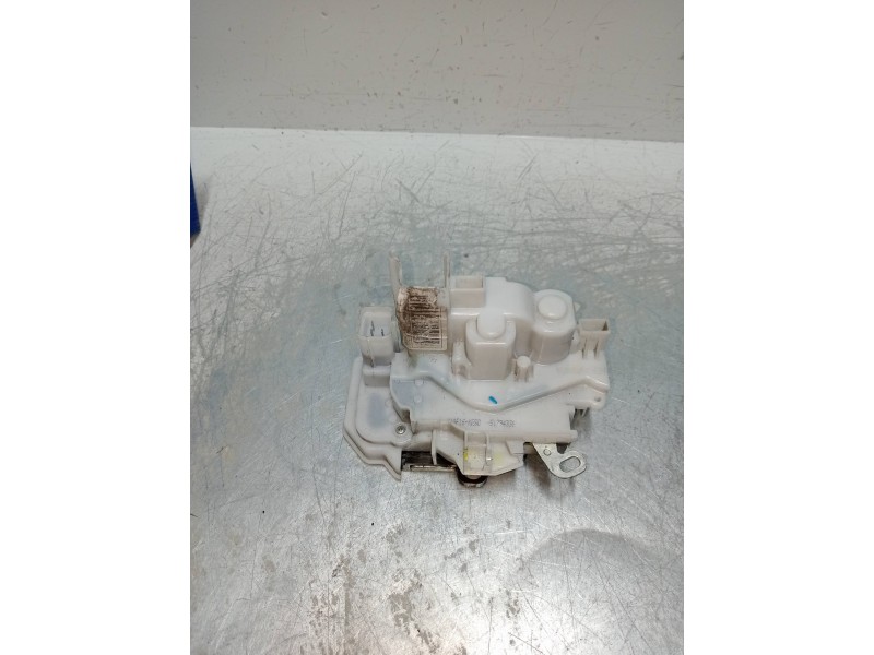 Recambio de motor cierre centralizado delantero derecho para ford ka (ccu) 1.3 tdci cat referencia OEM IAM 51794336  3P