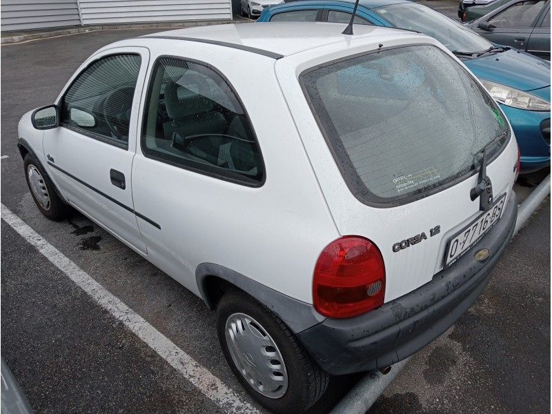 opel corsa b del año 1996