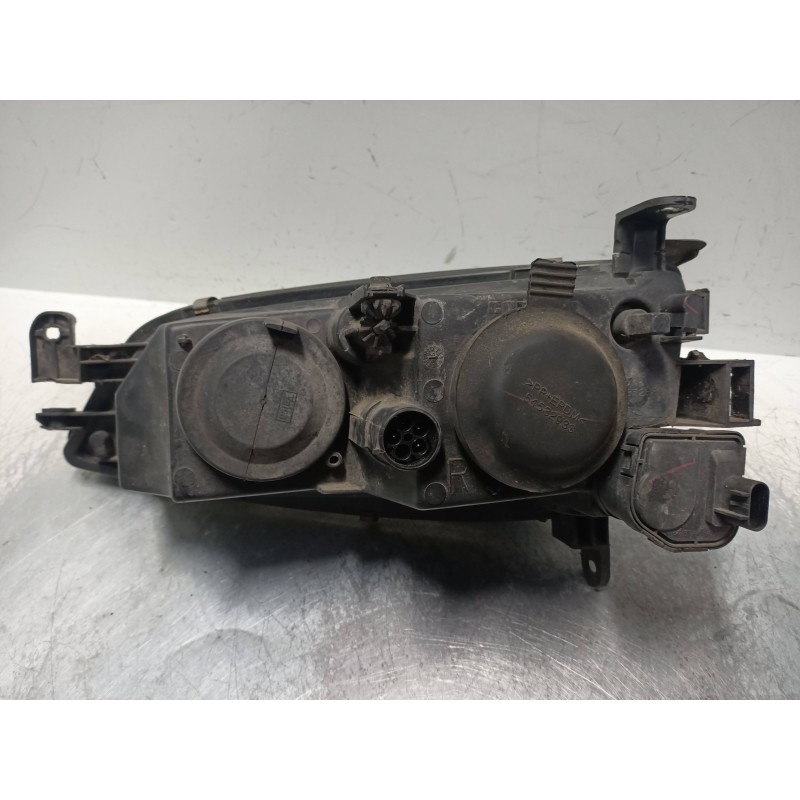 Recambio de faro derecho para opel vectra b berlina 1.7 turbodiesel (17 dt / lu8) referencia OEM IAM   