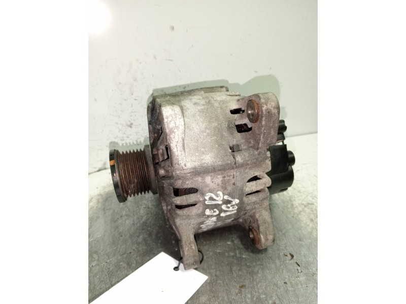 Recambio de alternador para renault megane iii berlina 5 p dynamique referencia OEM IAM 8200849752C  