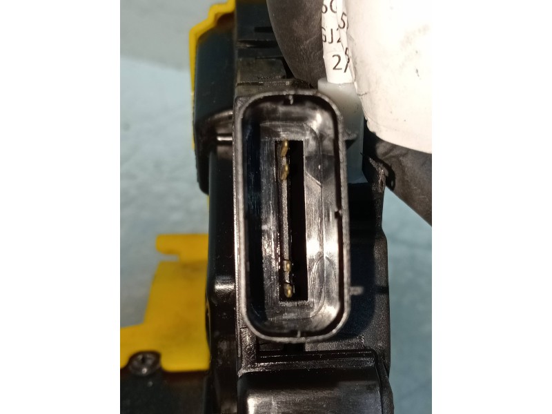 Recambio de motor cierre centralizado delantero derecho para hyundai i30 (gd) 1.6 crdi cat referencia OEM IAM 81320A6110  5P