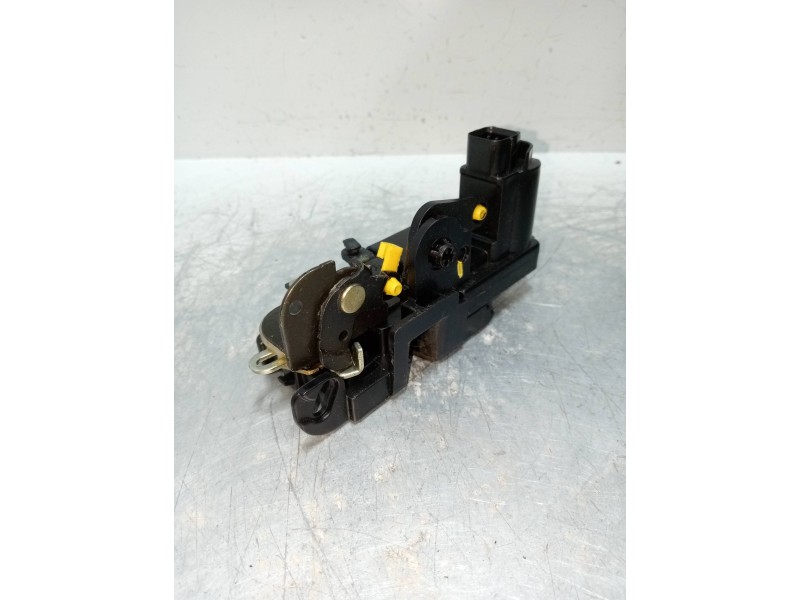 Recambio de motor cierre centralizado delantero derecho para hyundai getz (tb) 1.1 referencia OEM IAM   3P