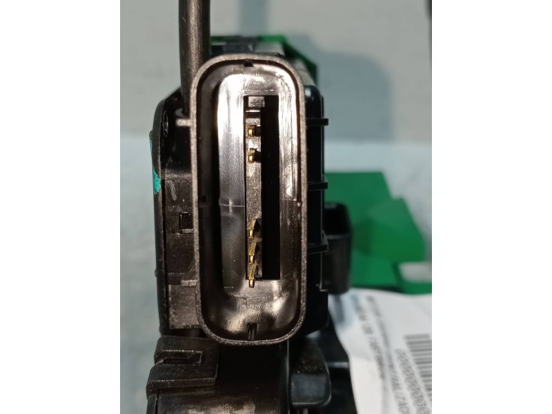 Recambio de motor cierre centralizado delantero izquierdo para hyundai i30 fastback referencia OEM IAM 81310G3040 A045035 5P