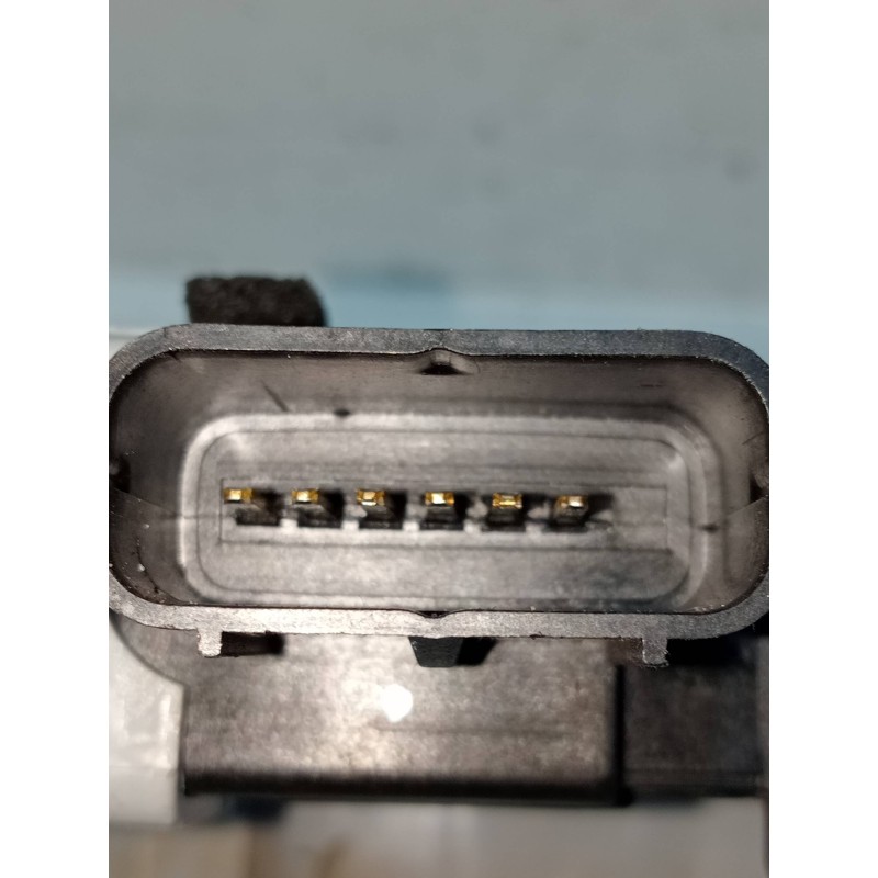 Recambio de motor cierre centralizado delantero derecho para hyundai ix20 1.4 cat referencia OEM IAM 813201K020  5P