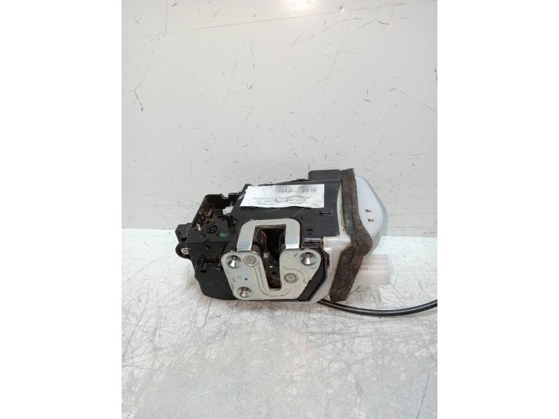 Recambio de motor cierre centralizado trasero derecho para hyundai ix35 1.6 cat referencia OEM IAM 814202Y010  5P