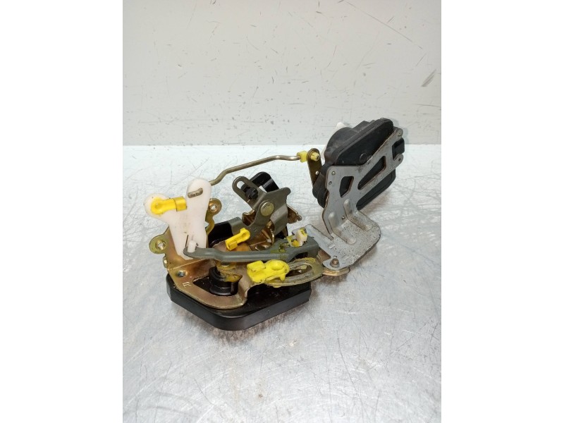 Recambio de motor cierre centralizado trasero derecho para hyundai santa fe (sm) 2.0 crdi cat referencia OEM IAM   5P