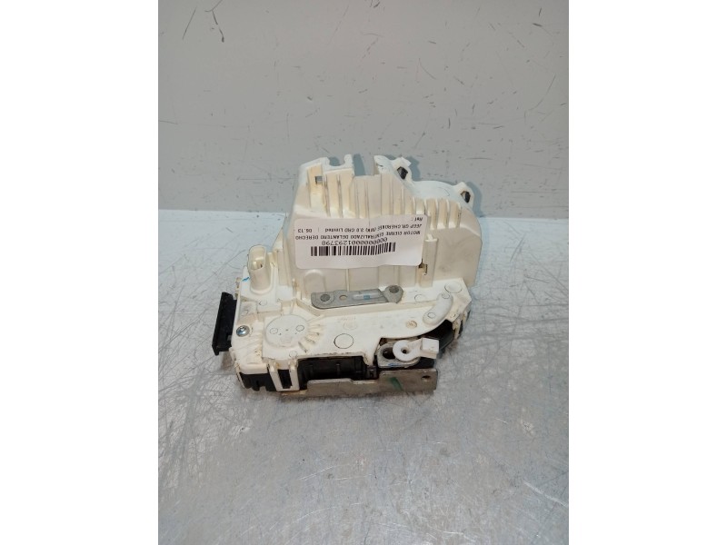 Recambio de motor cierre centralizado delantero derecho para jeep gr.cherokee (wk) 3.0 crd limited referencia OEM IAM P04589924A